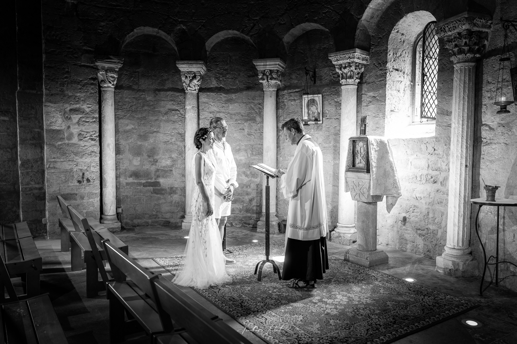 Pourquoi choisir une approche reportage pour votre mariage